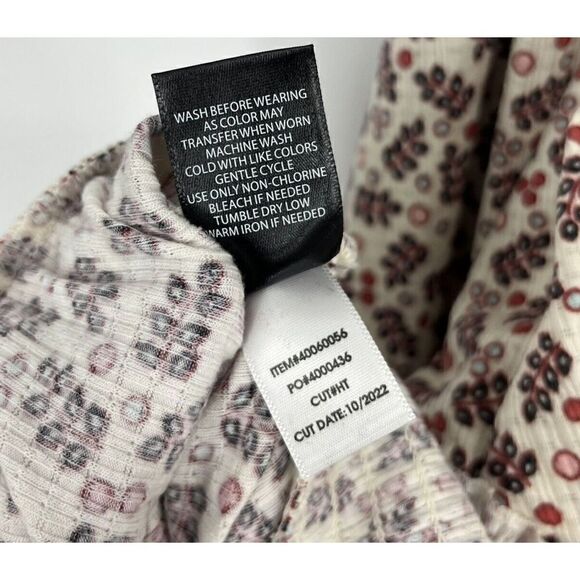 Torrid Top Size 3 Ivory Textured Jersey Choker Neck Smocked Bottom Shirt Blouse - Picture 8 of 8